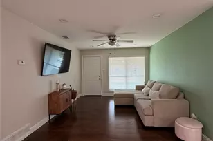 9605 Kittyhawk Ln, Dallas, TX 75217 - Photo 1
