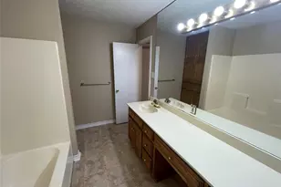 407 Hillcroft Cir, Duncanville, TX 75137 - Photo 10