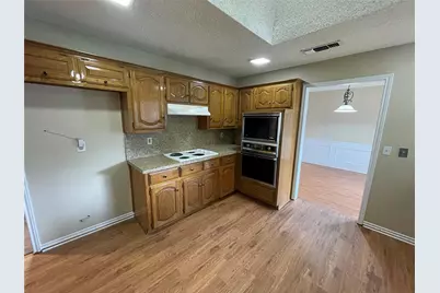 407 Hillcroft Circle, Duncanville, TX 75137 - Photo 6