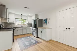 9938 Losa Dr, Dallas, TX 75218 - Photo 10