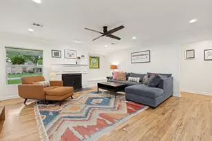 9938 Losa Dr, Dallas, TX 75218 - Photo 6