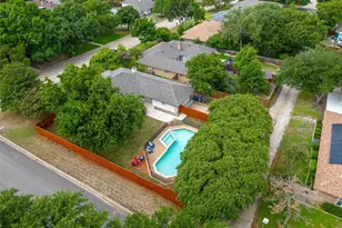 709 Thoreau Ln, Allen, TX 75002 - Photo 2