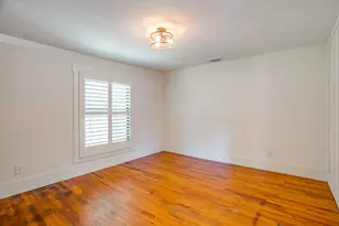 606 E Moore St, Granbury, TX 76048 - Photo 22