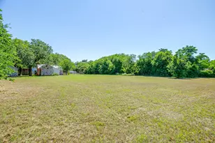 606 E Moore St, Granbury, TX 76048 - Photo 32