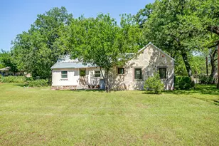 606 E Moore St, Granbury, TX 76048 - Photo 30