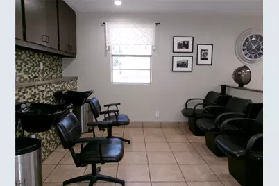 2526 Hillcrest Lane, Grand Prairie, TX 75052 - Photo 14