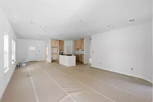 306 Royal St, Cleburne, TX 76031 - Photo 12