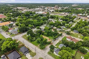 306 Royal St, Cleburne, TX 76031 - Photo 38