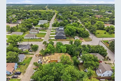 306 Royal Street, Cleburne, TX 76031 - Photo 10