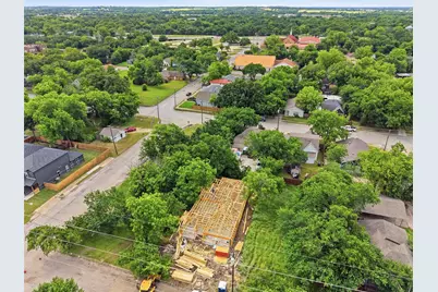 306 Royal Street, Cleburne, TX 76031 - Photo 32