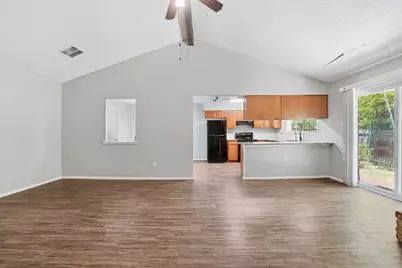 1137 Meadow Creek Court, Lancaster, TX 75146 - Photo 14