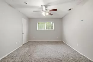 1137 Meadow Creek Ct, Lancaster, TX 75146 - Photo 22