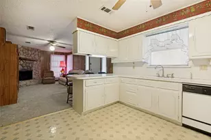 209 Helen Dr, Arlington, TX 76011 - Photo 6
