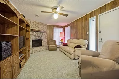 209 Helen Drive, Arlington, TX 76011 - Photo 4