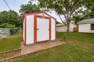 209 Helen Dr, Arlington, TX 76011 - Photo 18