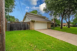 1000 Briarcliff Dr, Arlington, TX 76012 - Photo 26