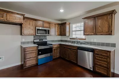 1014 Pine Street, Bonham, TX 75418 - Photo 2