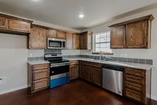 1014 Pine St, Bonham, TX 75418 - Photo 2