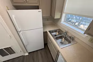 219 Bryan St, Denton, TX 76201 - Photo 8