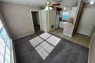 219 Bryan St, Denton, TX 76201 - Photo 4