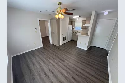 219 Bryan Street #100, Denton, TX 76201 - Photo 4