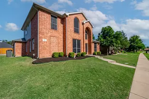 1011 Aylesbury Dr, Allen, TX 75002 - Photo 2