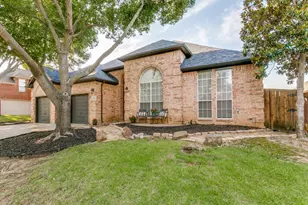 2821 St Andrews Dr, Flower Mound, TX 75022 - Photo 2