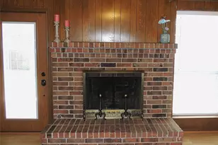 953 Meadowdale Cir, Garland, TX 75043 - Photo 12