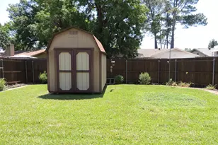 953 Meadowdale Cir, Garland, TX 75043 - Photo 32