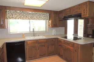 953 Meadowdale Cir, Garland, TX 75043 - Photo 14