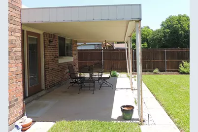 953 Meadowdale Circle, Garland, TX 75043 - Photo 38
