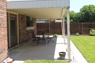 953 Meadowdale Cir, Garland, TX 75043 - Photo 38