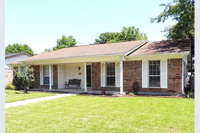 953 Meadowdale Circle, Garland, TX 75043 - Photo 4
