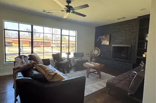 2622 Wynnewood Dr, Dallas, TX 75224 - Photo 2