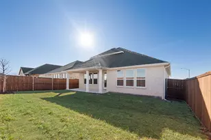 849 Blue Fescue Rd, Fort Worth, TX 76247 - Photo 34