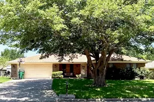 301 Bluebonnet St, Stephenville, TX 76401 - Photo 1