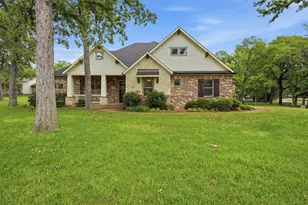 1107 Kiowa Dr E, Lake Kiowa, TX 76240 - Photo 1