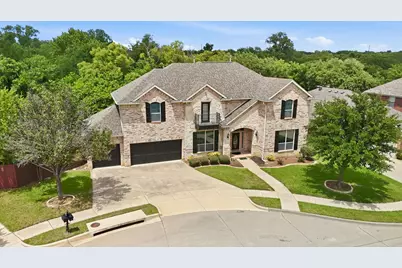 201 Fountainview Drive, Euless, TX 76039 - Photo 2