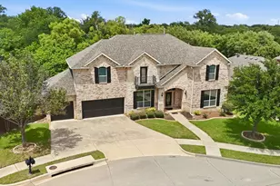 201 Fountainview Dr, Euless, TX 76039 - Photo 2