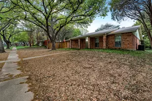 3940 Dalgreen Cir, Dallas, TX 75214 - Photo 1