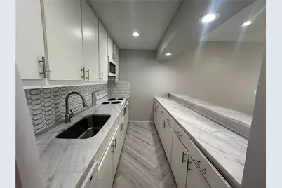 3626 Prescott Avenue #C, Dallas, TX 75219 - Photo 10