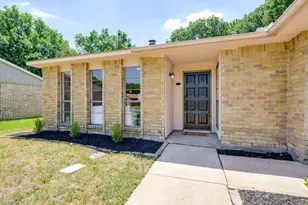 7500 Kingsmill Terrace, Fort Worth, TX 76112 - Photo 2