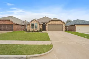 2213 Kaitlyn Dr, Weatherford, TX 76087 - Photo 2