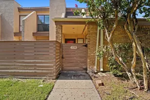 3121 Park Ln, Dallas, TX 75220 - Photo 2