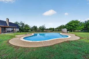 4041 Burleson Retta Rd, Burleson, TX 76028 - Photo 2