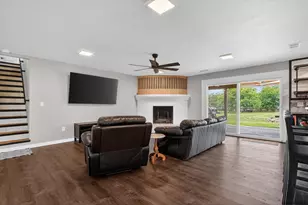 4041 Burleson Retta Rd, Burleson, TX 76028 - Photo 8