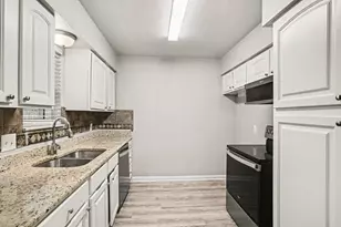 902 Kerry St, Benbrook, TX 76126 - Photo 6