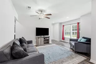 2313 Grandview Dr, Fort Worth, TX 76112 - Photo 4