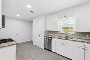 2313 Grandview Dr, Fort Worth, TX 76112 - Photo 16