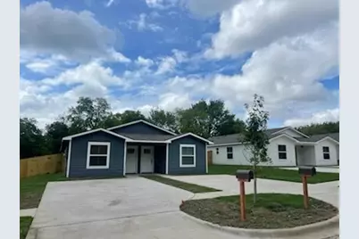 608 E 3rd Street, Bonham, TX 75418 - Photo 4